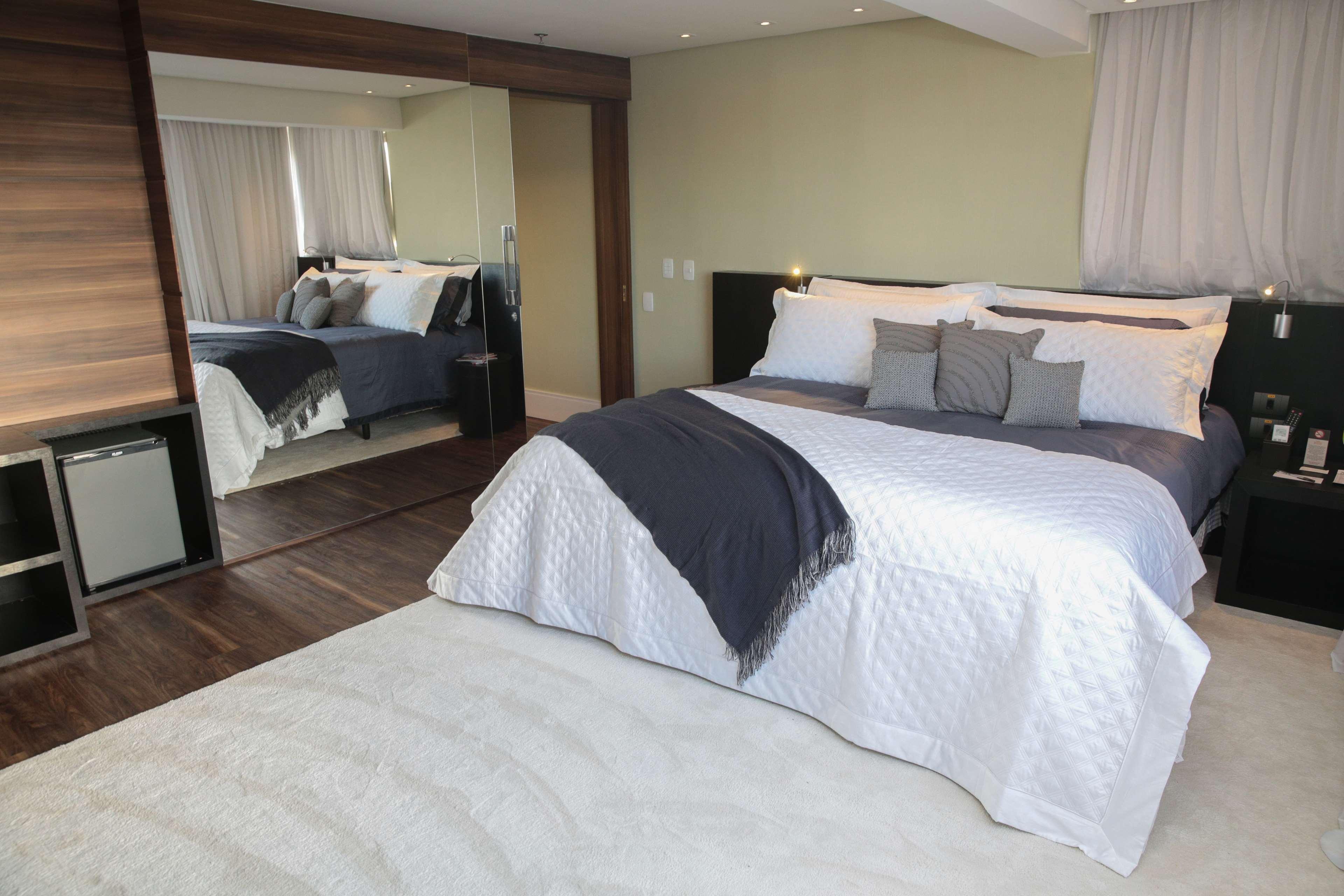 Art Hotel Transamerica Collection Porto Alegre Bagian luar foto A bedroom