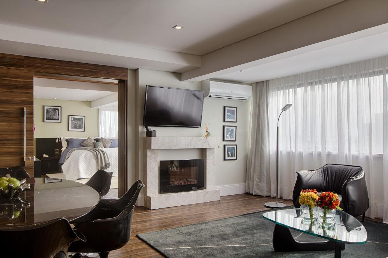 Art Hotel Transamerica Collection Porto Alegre Bagian luar foto A suite at the hotel