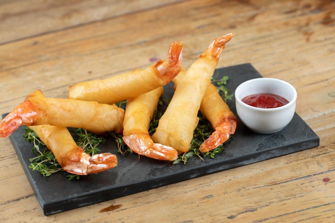 Art Hotel Transamerica Collection Porto Alegre Bagian luar foto Shrimp spring rolls