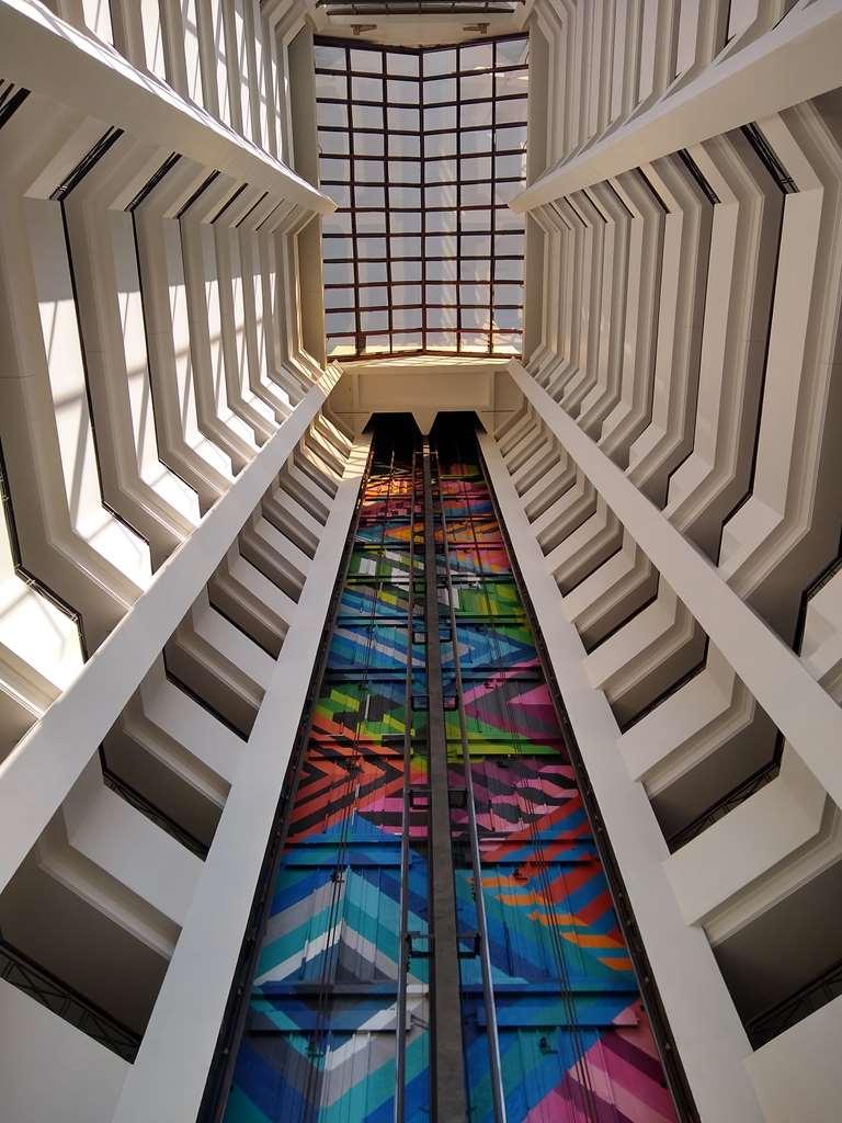 Art Hotel Transamerica Collection Porto Alegre Interior foto The staircase of the library