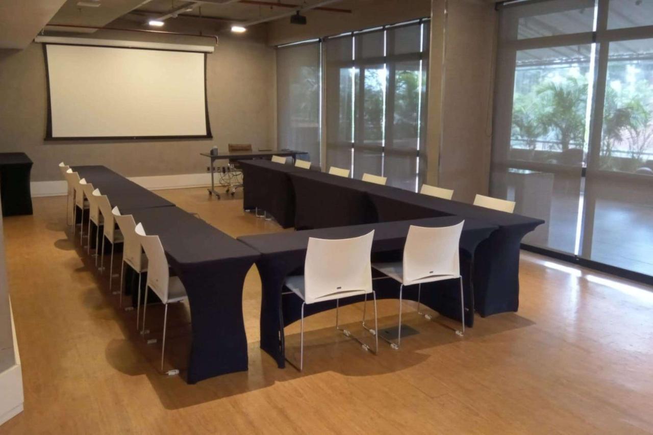 Art Hotel Transamerica Collection Porto Alegre Bagian luar foto A meeting room at the Center for the Arts, San Jose