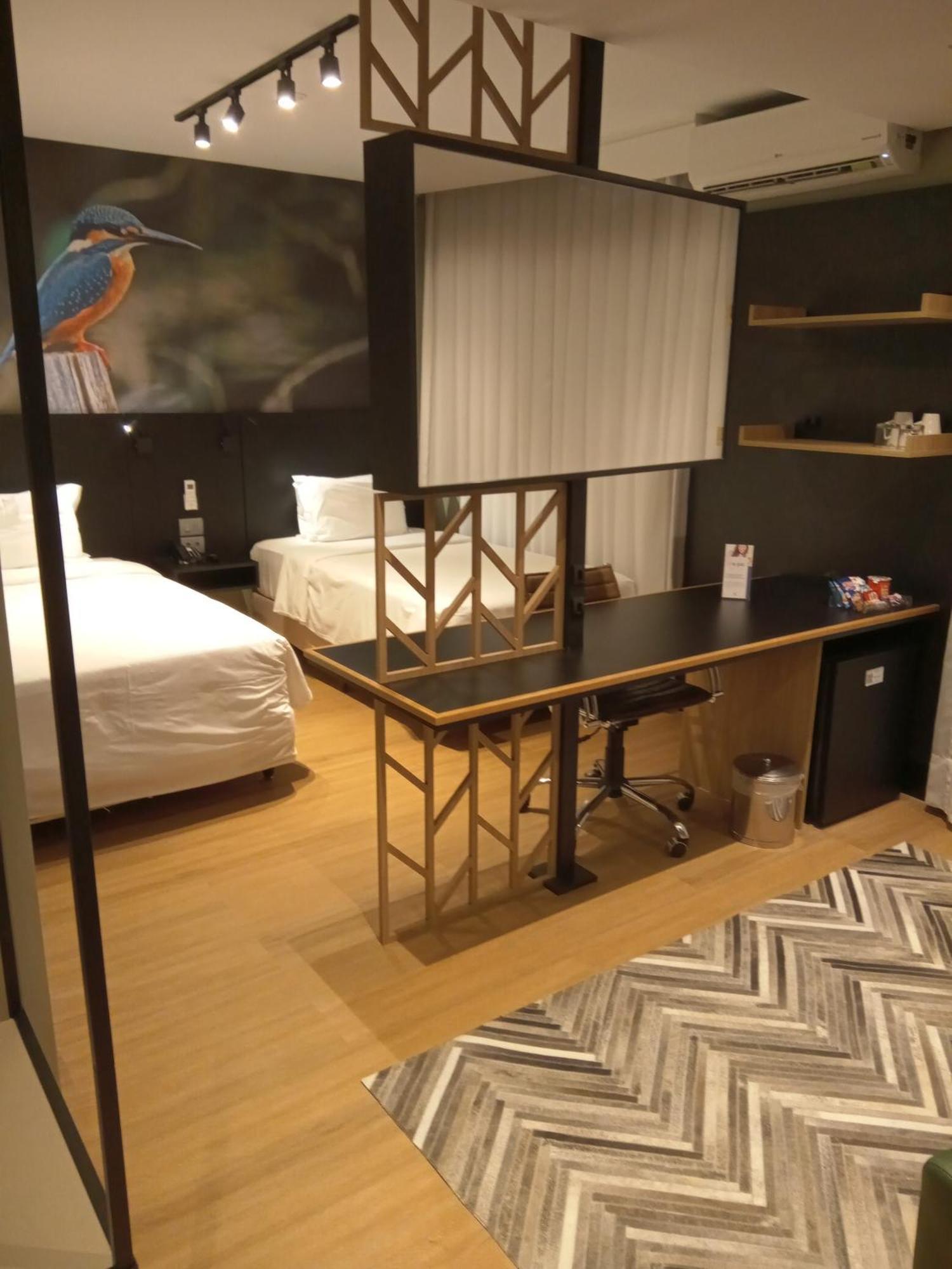 Art Hotel Transamerica Collection Porto Alegre Bagian luar foto A room at the hotel